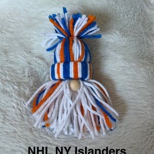 Hand Crafted NFL NY Islanders Gnome